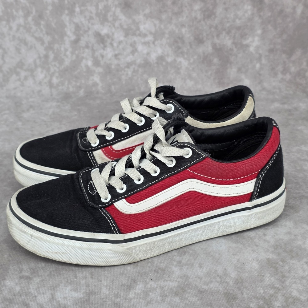 VANS OFF THE WALL Classic Skater 500714 Red, Black and White Youth Size 3
